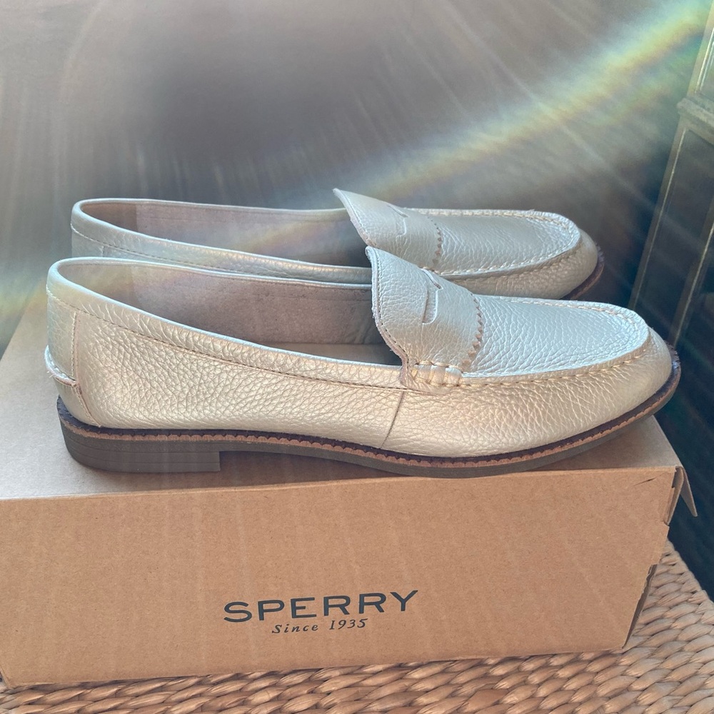 NIB Sperry loafer